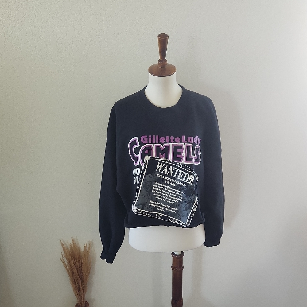 Gillette Lady Camels Black Graphic Women's Sweater